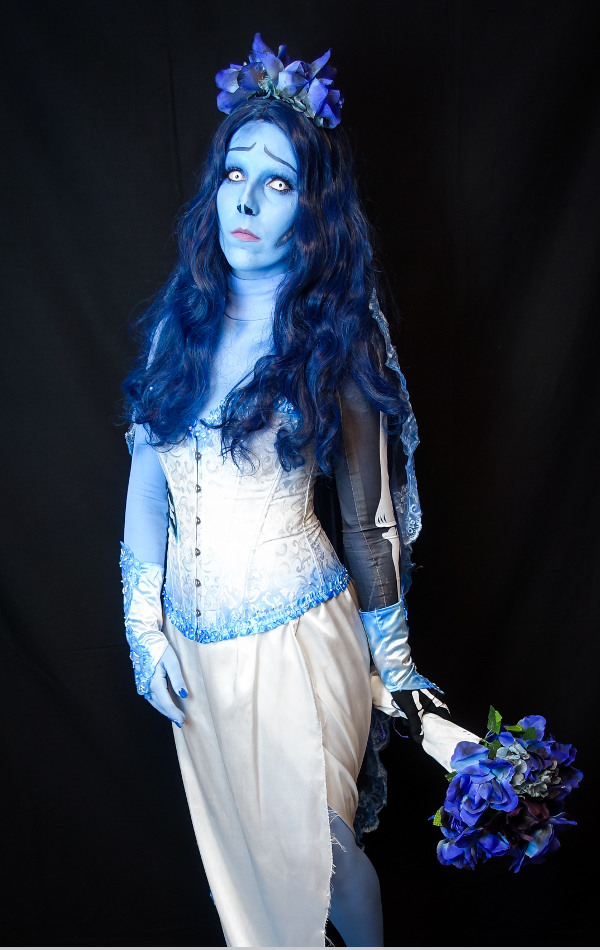 Cosplayer als Emily aus Corpse Bride