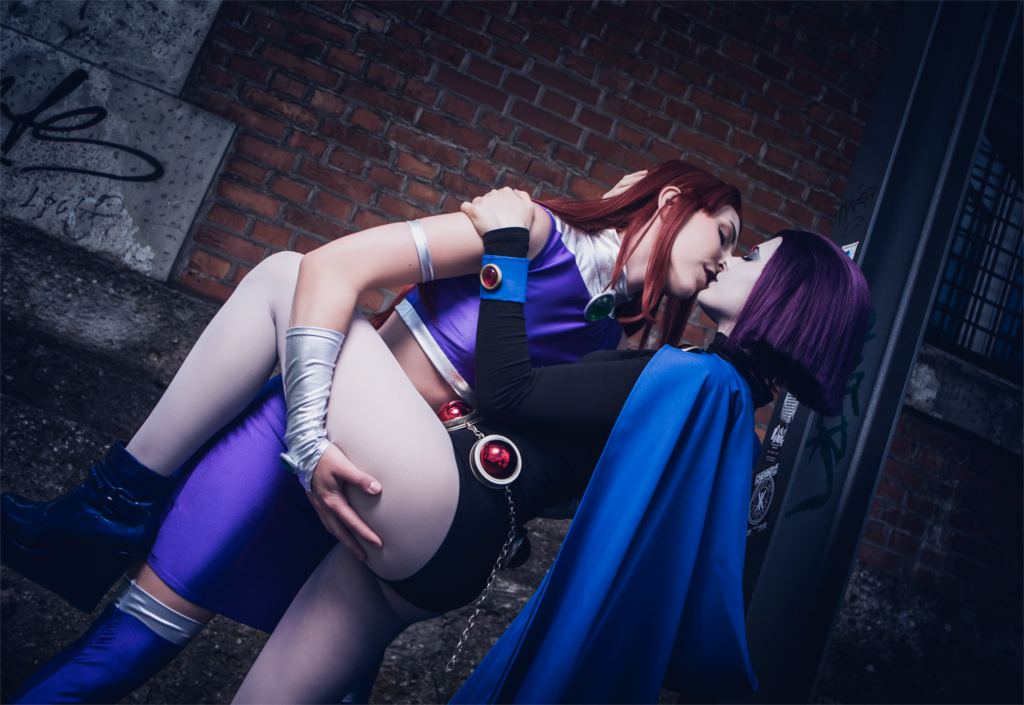 SajaLyn Cosplay Starfire Raven Teen Titans