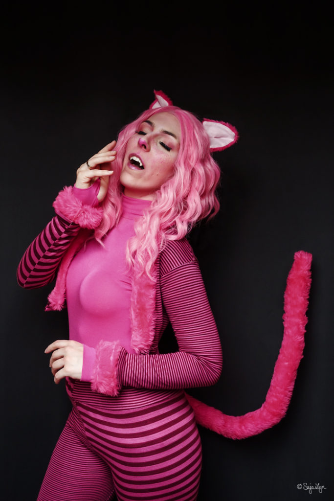 SajaLyn Cosplay Grinsekatze Cheshire Cat Alice Wunderland Wonderland Disney