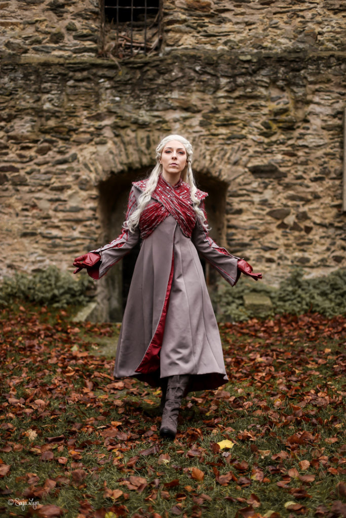 SajaLyn Cosplay Daenerys Targaryen Game of Thrones Emilia Clarke