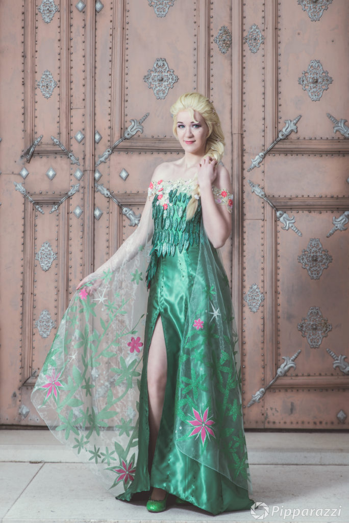 Elsa Frozen Cosplay Wettergott