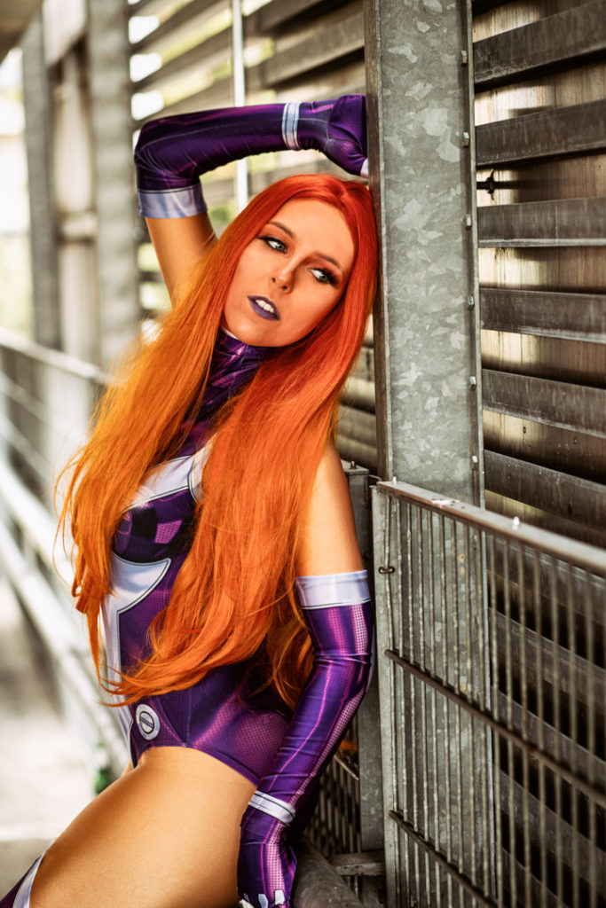 Starfire Cosplay SajaLyn Rebirth DC Comics