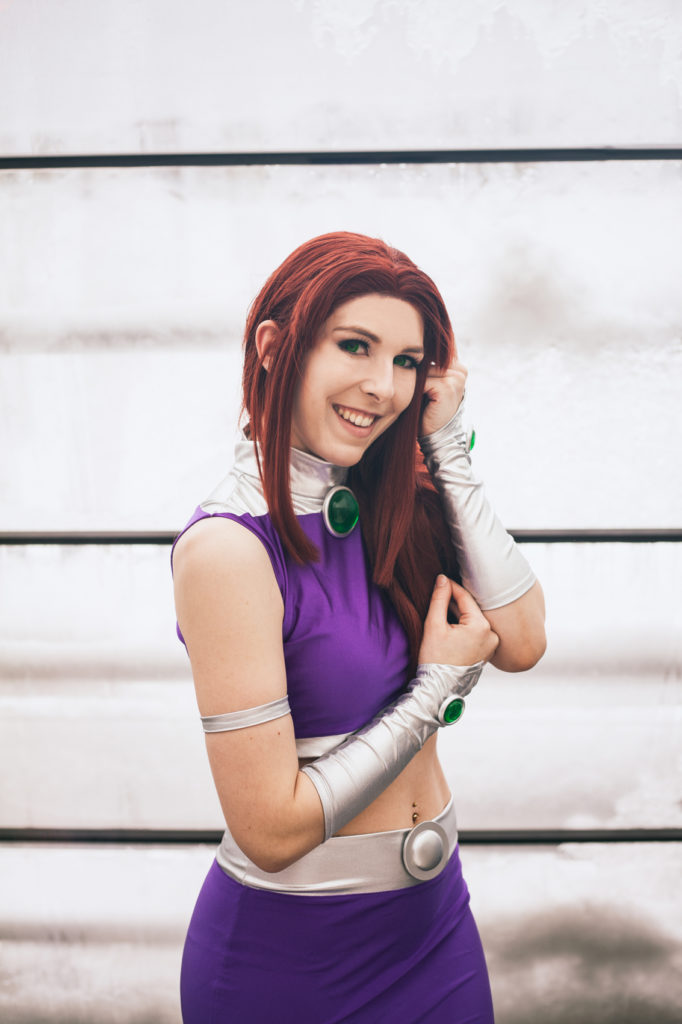 Starfire Cosplay SajaLyn Teen Titans DC Comics