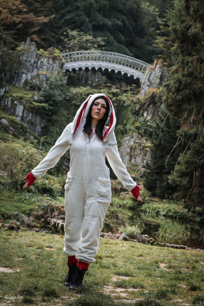 SajaLyn Cosplay Alice Asylum Alice Madness Returns White Rabbit American McGee