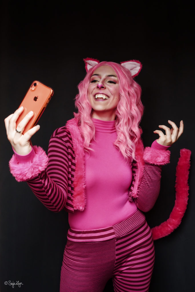 SajaLyn Cosplay Grinsekatze Cheshire Cat Social Media Tipps Alice Wonderland Wunderland Disney Own Design Eigendesign